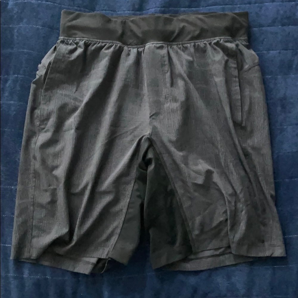 Men’s Lululemon THE Short with Liner. Size medium